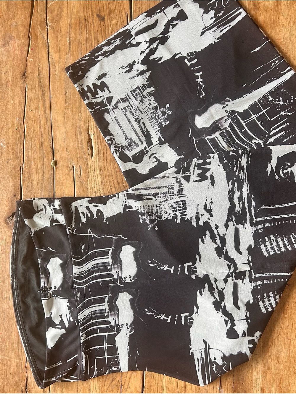 White Fox Boutique Black & White Abstract Strapless Midi Dress - Picture 7 of 8